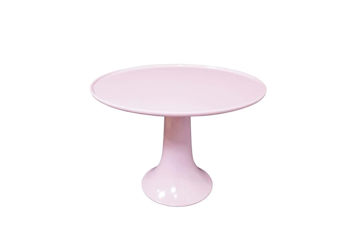 Розова странична маса на бял фон.